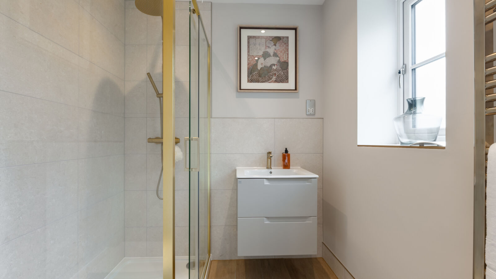 Bathrooms 4