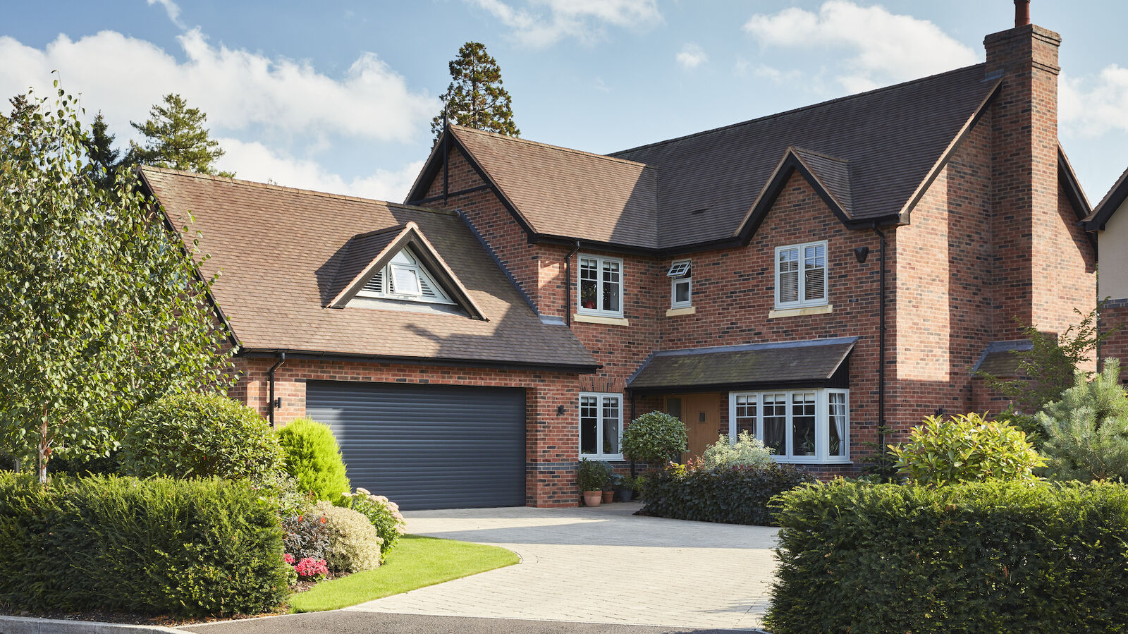 Colwall gardens 52 A7811